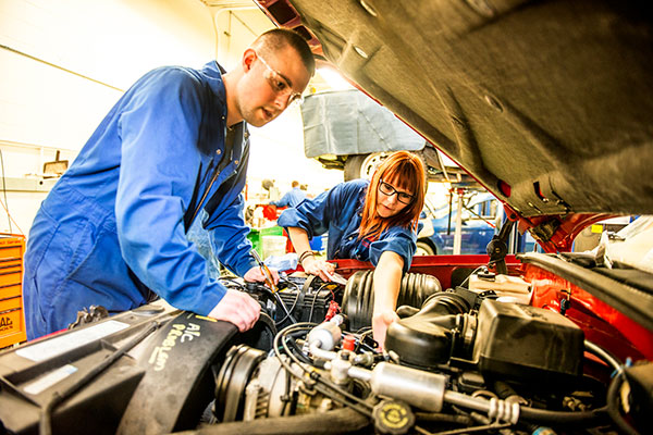 How to Become a Mechanic in Canada